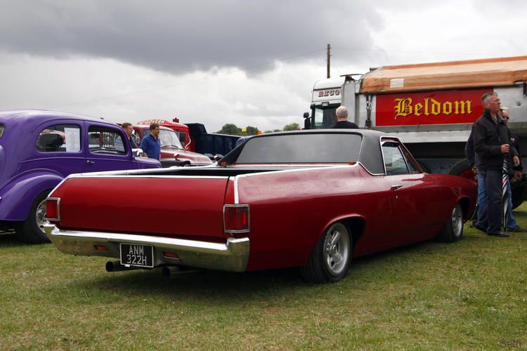 Uxbridge AutoShowers Retro Rides